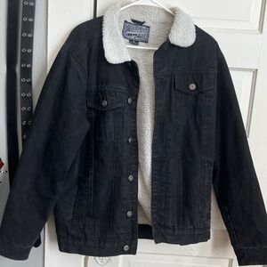 Brooklyn Cloth Black and White Label